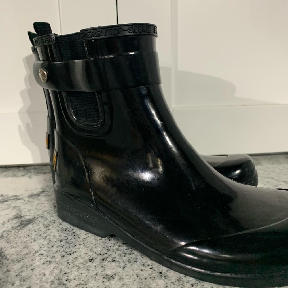 Sperry Women’s Black Glossy Rain Boots Waterproof Size 7 Ankle Boots - Picture 3 of 6